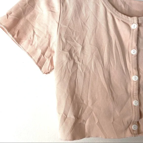 ROMWE Button Front Crop Tee - Picture 3 of 4